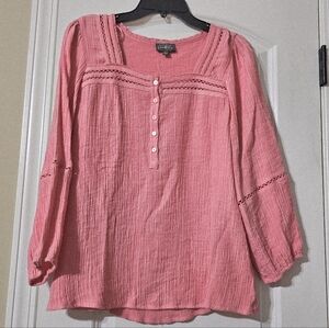 Wonderly Pink/Coral Button-Up Blouse